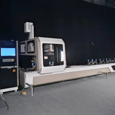 Perforación CNC Fresado Tapping Corte de extremo Fresado en la máquina de perfiles de alu Centro de mecanizado CNC con 4 ejes controlados