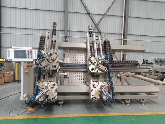 4 Cabeza de la máquina CNC para el ajuste de esquinas de puertas y máquinas de aluminio
