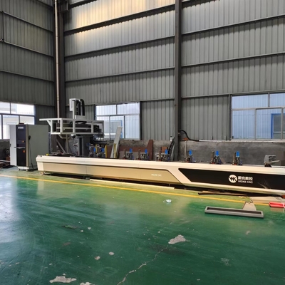 Máquina de producción de paredes cortinas para 4 ejes Centro de mecanizado automático controlado por CNC