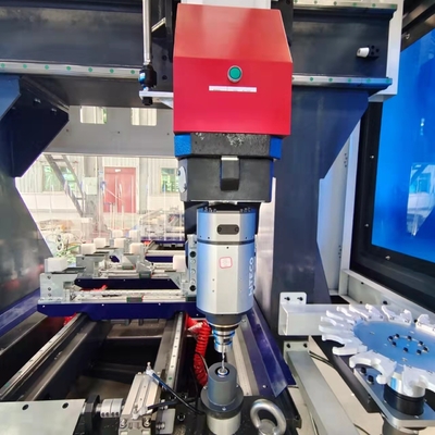 6500mm Perfil de aluminio 5 Aixs Centro de mecanizado CNC con alta velocidad HSK63F Tipo de cambio automático de herramientas