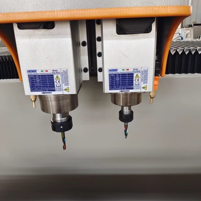 1.5m Máquina de perforación CNC de aluminio 3 + 1 eje fabricación de puertas CNC