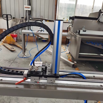 Máquina de perforación de 3 ejes de control CNC con perfil de aleación de 800 mm