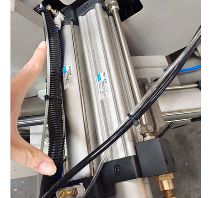 550mm CNC doble cabeza de mitra sierra para cortar el perfil de aluminio en ventanas y puertas fábrica de fabricación