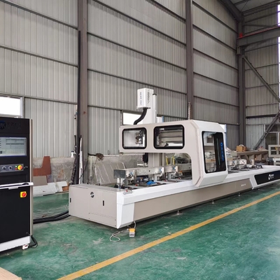 Centro de mecanización automático del CNC de la aleación de cuatro AXIS para hacer la pared de cortina de la casa del sitio