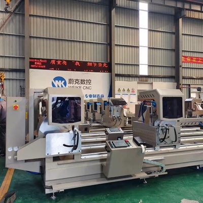 Serigüe de corte de doble mitra CNC de 6000 mm con ángulo de corte de 45 y 90 grados para aluminio y PVC