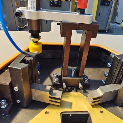 Máquina de acoplamiento de esquinas hidráulicas de trabajo pesado de 160 mm Máquina para hacer puertas de ventanas de aluminio