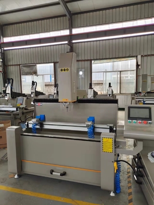 Máquina de perforación CNC para fresado de ventana de aluminio pequeño con longitud de procesamiento de 1200 mm