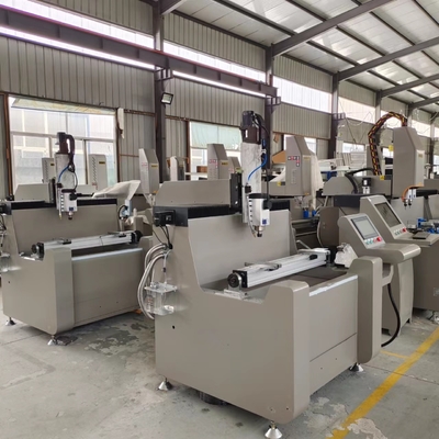 Máquina de rotación CNC de cabeza única de 800 mm para perforar hoyos de fresado de aluminio y PVC