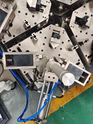 Máquina automática de recortar esquinas Máquina de hacer ventanas de aluminio