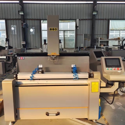 Máquina de fabricación de puertas de ventanas de aluminio de 1200 mm Cnc Copy Router Milling and Drilling Machinery para la fabricación de aluminio