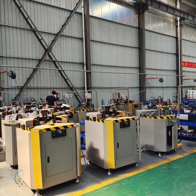 Máquina de arrastre de esquinas de 160 mm con arrastre neumático para puertas de ventanas de aluminio
