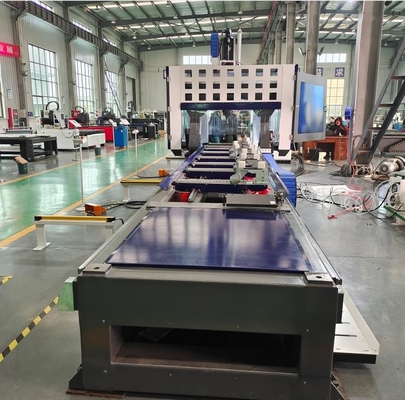 5 Ejes centro de mecanizado CNC vertical para perfiles industriales de aluminio, puertas, ventanas, cortinas, etc.