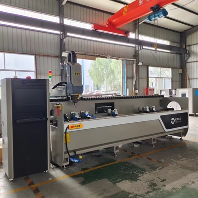 Centro de mecanizado CNC de aluminio de 3 ejes con mesa de trabajo que puede girar de +90° a -90°