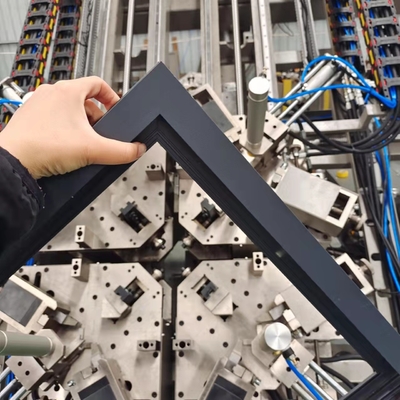 Máquina de recorte de ventanas de aluminio de CNC / máquina de recorte de esquinas para perfiles de aluminio