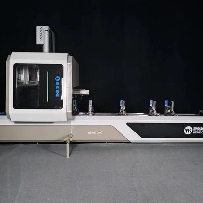 Centro de mecanizado CNC de perfiles de aluminio con 4 ejes controlados