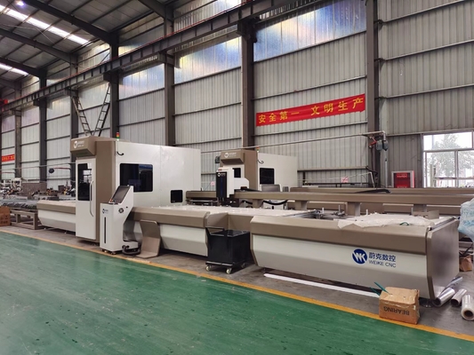 Centro de mecanizado de puertas de ventanas de aluminio de alta calidad Centro de corte de sierra CNC