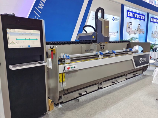 centros de mecanización de aluminio del CNC del perfil de AXIS del cambio automático 3+1 de la herramienta de 3000m m
